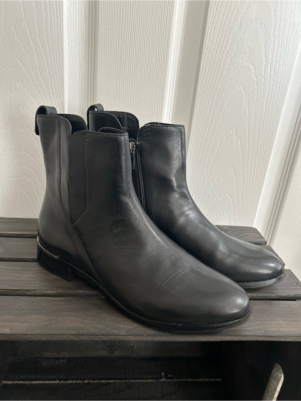 Vince Camuto Okalinra Black Leather Ankle Boots Size 8.5 EUC